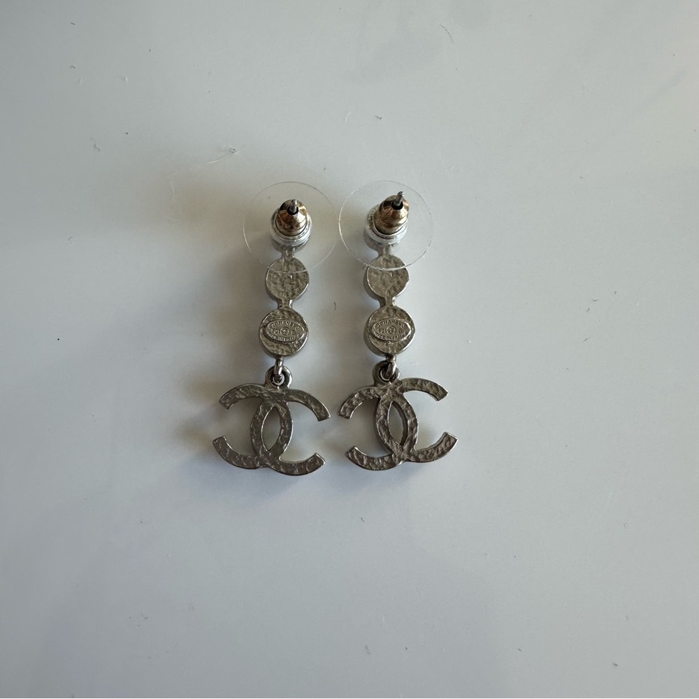Chanel Dangle Drop Studs CC Logo Earrings EUC - Picture 5 of 6